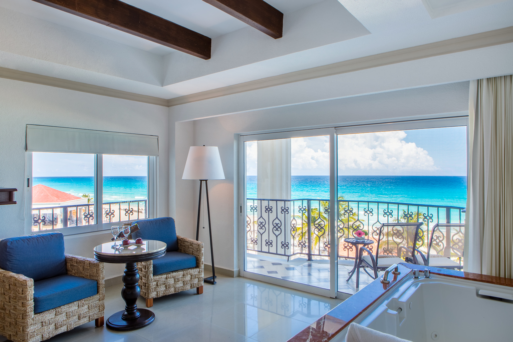 Hyatt-Zilara-Cancun-Ocean-Front-Luxury-Suite-King-Seating-Area