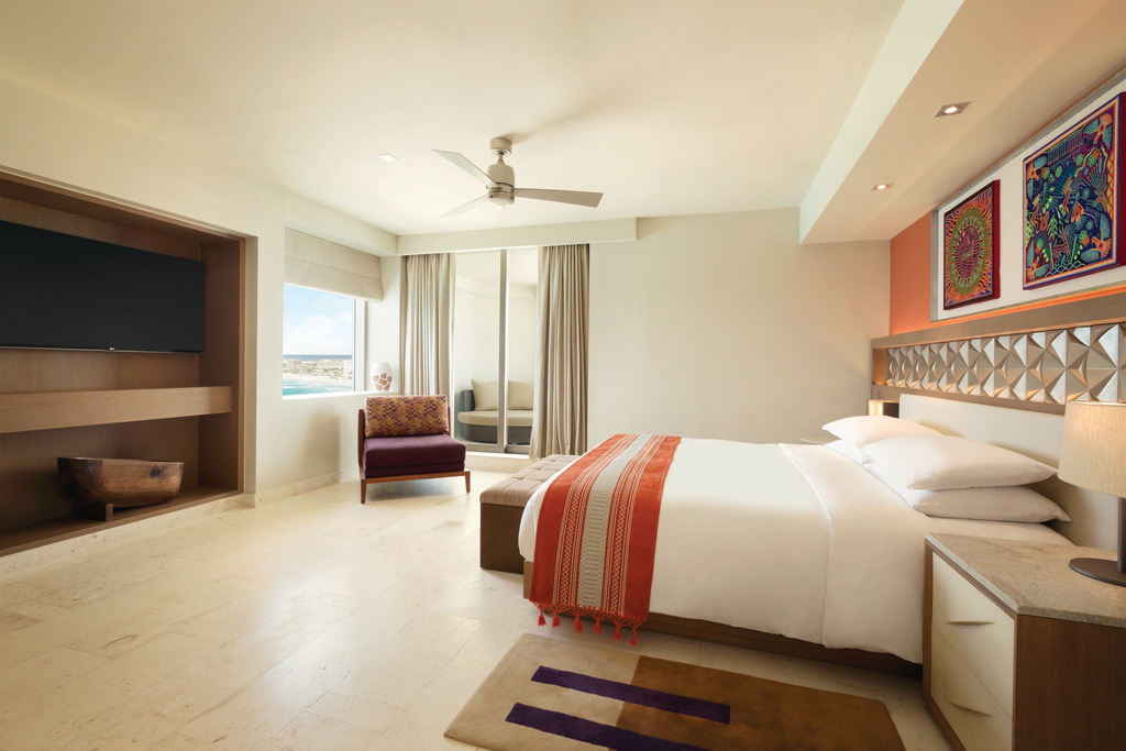 Hyatt-Ziva-Cancun-Club-Ocean-Front-Master-Suite-Bedroom