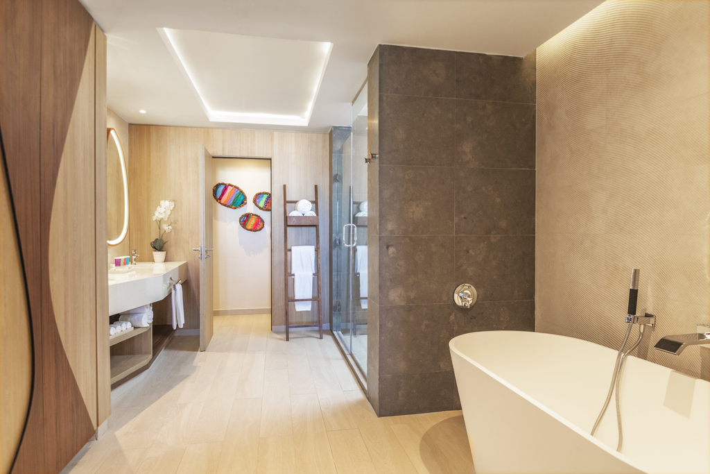 Hyatt-Ziva-Cap-Cana-Ocean-View-One-Bedroom-Master-Suite-Bathroom-1