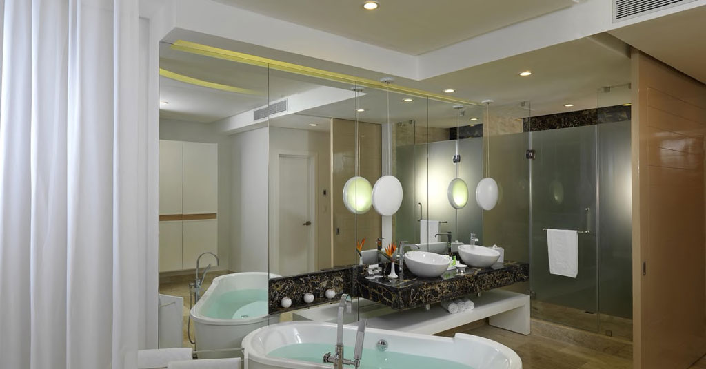 1024ParadisusPalmaReal-TR-Beach-Suite-Ocean-Front-Bathroom