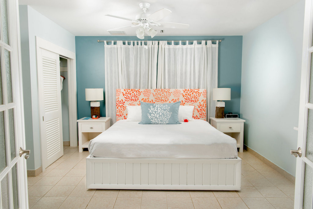 beach_house_tc-bedroom-king-A