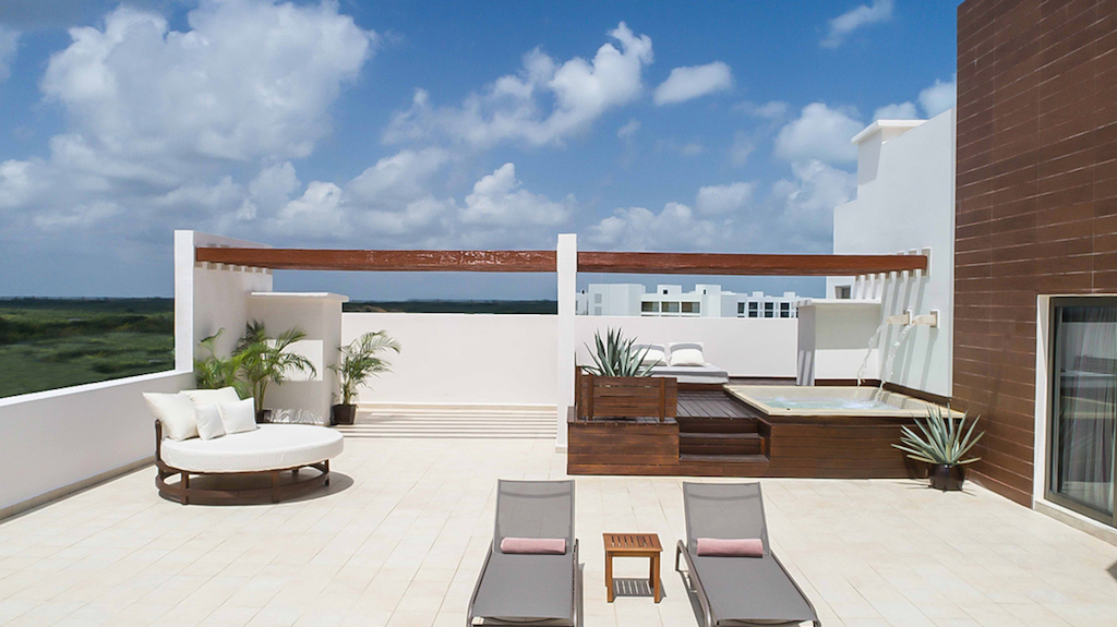 LL-EX-terrace-suite-playa-mujeres-romantic