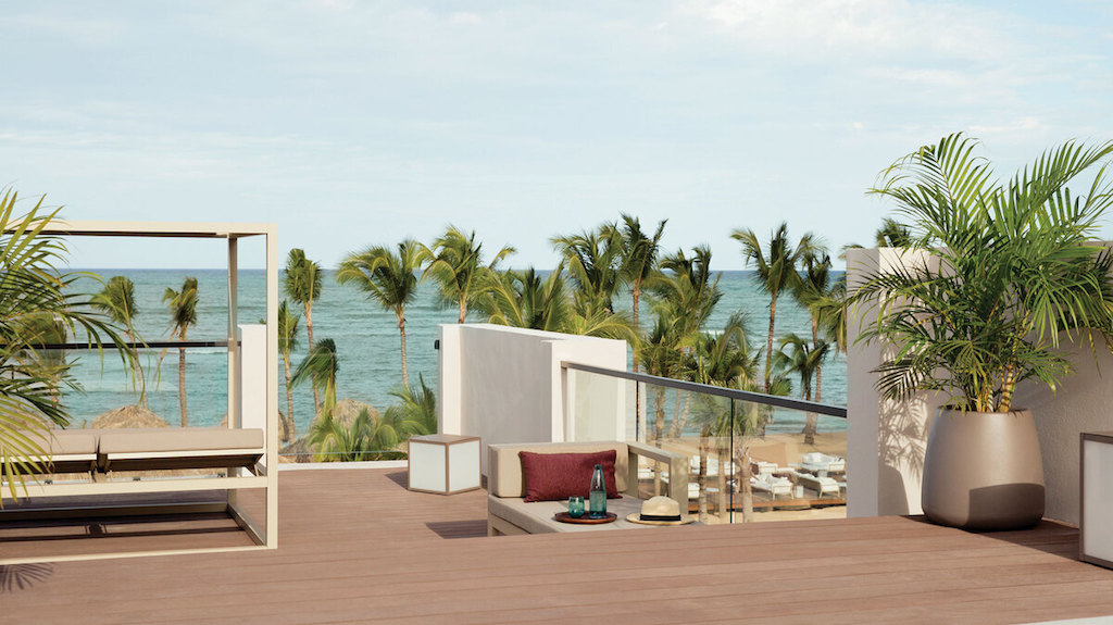 EX_EC_ECLUB-vistas-beachfront-honeymoon-suite-dominican-republic-1